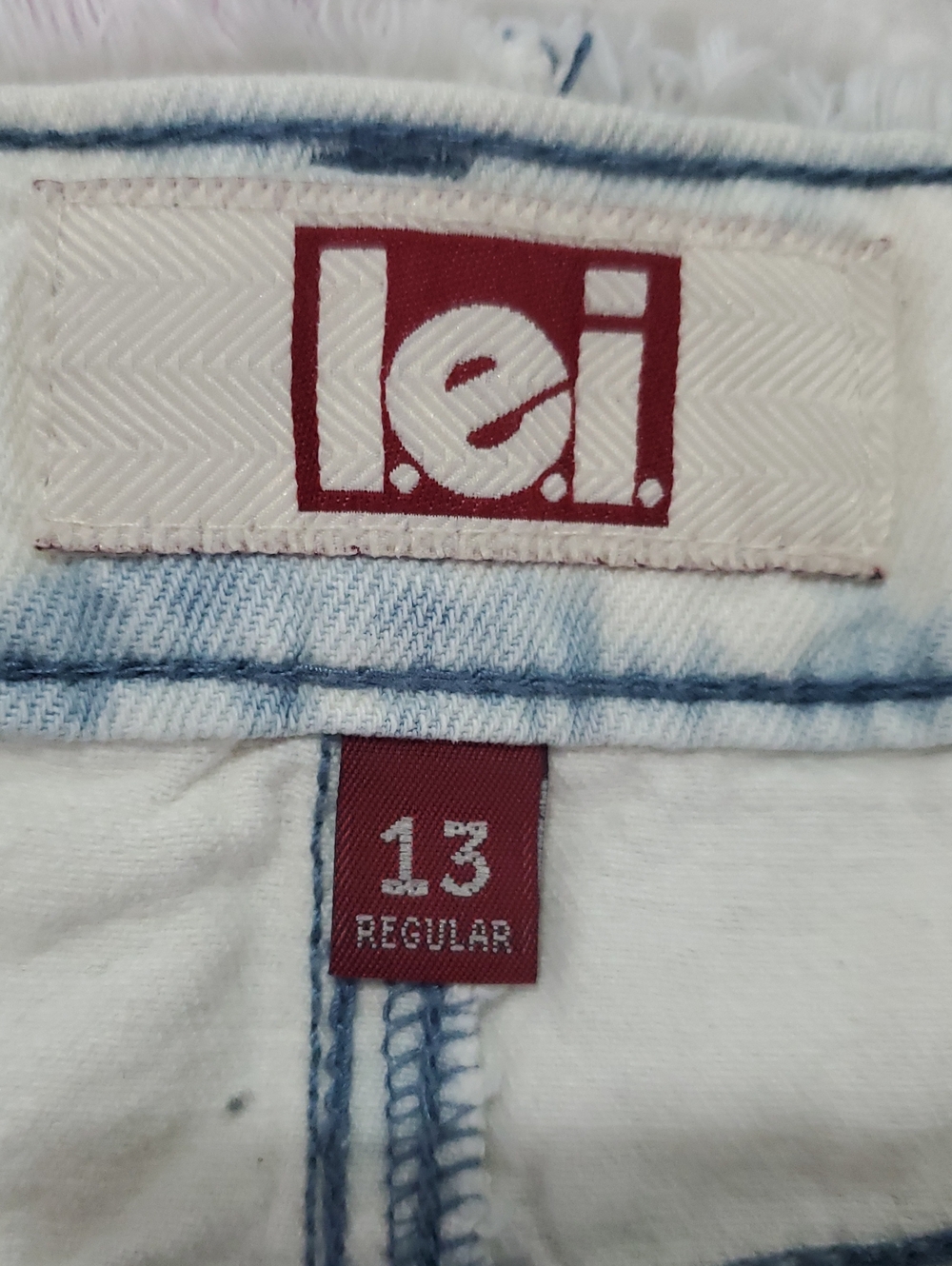 Lei White Distressed Denim Skirt Size 13 - Picture 5 of 7